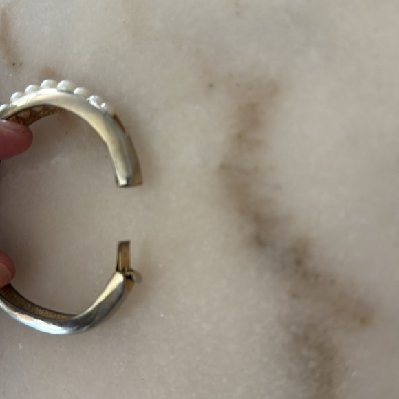 Vintage Craft Bracelet Gold Tone Faux Pearls hinge snap clasp Bracelet - Picture 7 of 14